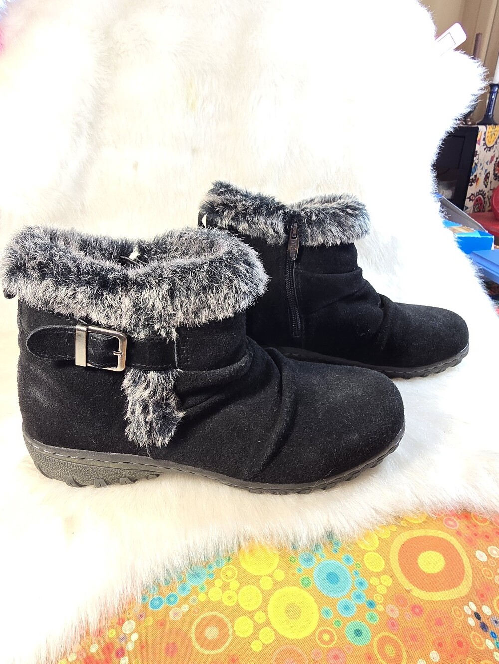 Khombu "Lindsey" Black Suede Faux Fur Cuff Ankle Snow Boots